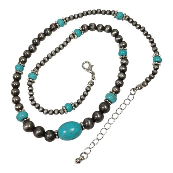 Faux Turquoise Silver Tone Metal 17" - 19" Southwestern Tribal Beaded Necklace - Picture 1 of 11